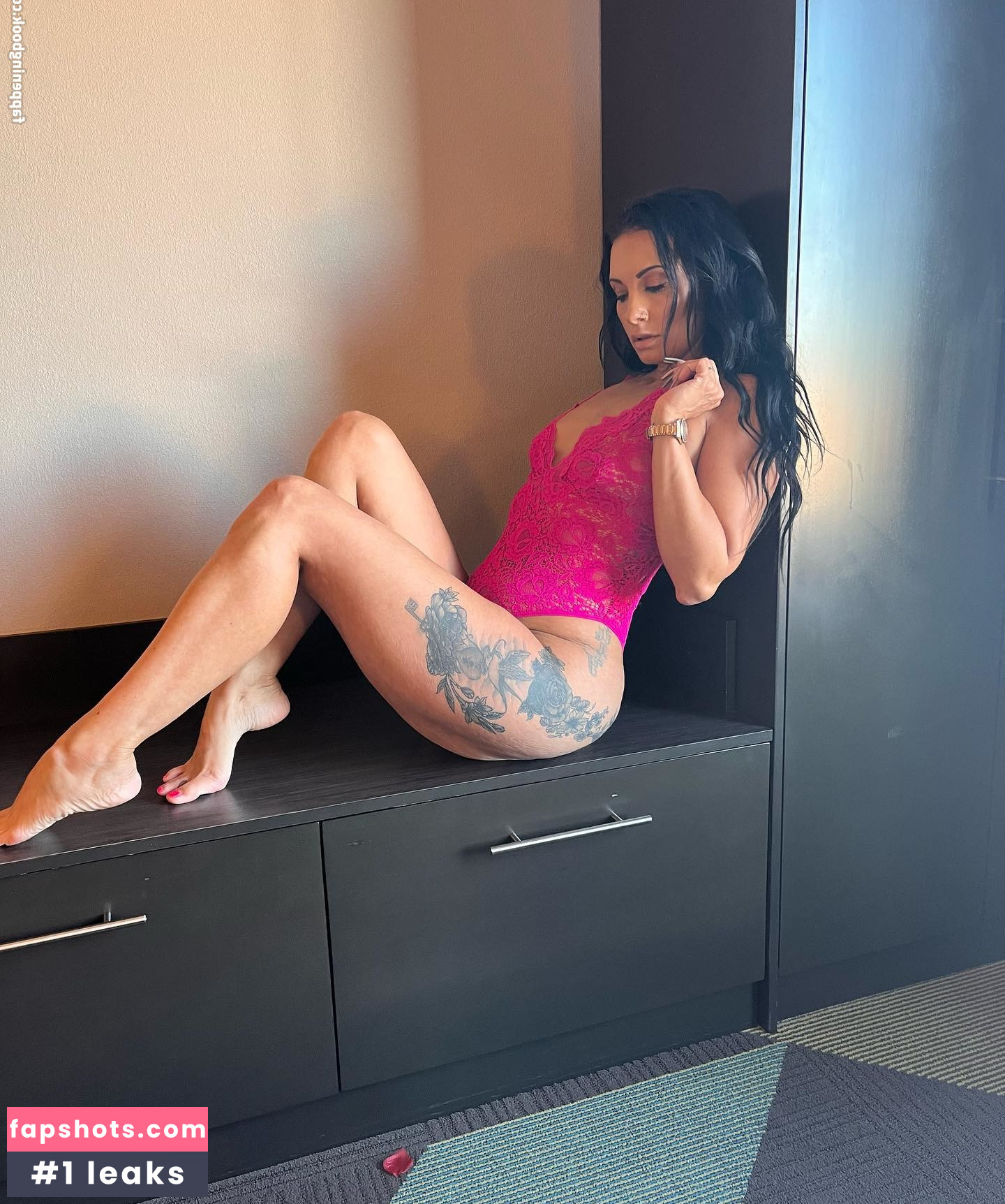 Shaina Wiggins gallery photo #14