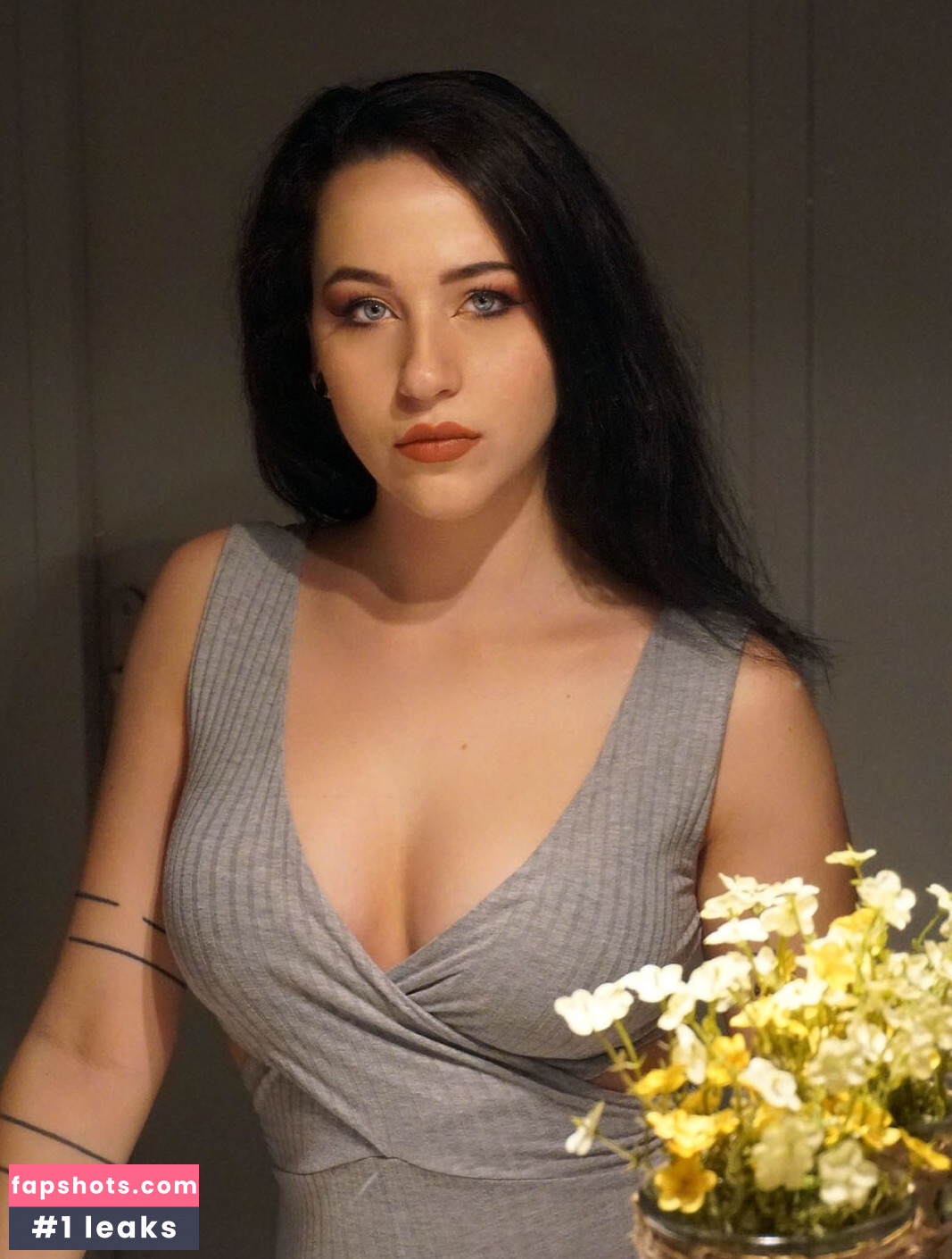 Shakaam gallery photo #23