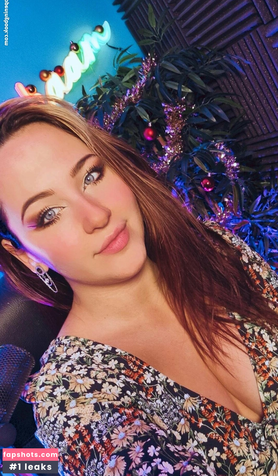 Shakaam gallery photo #27