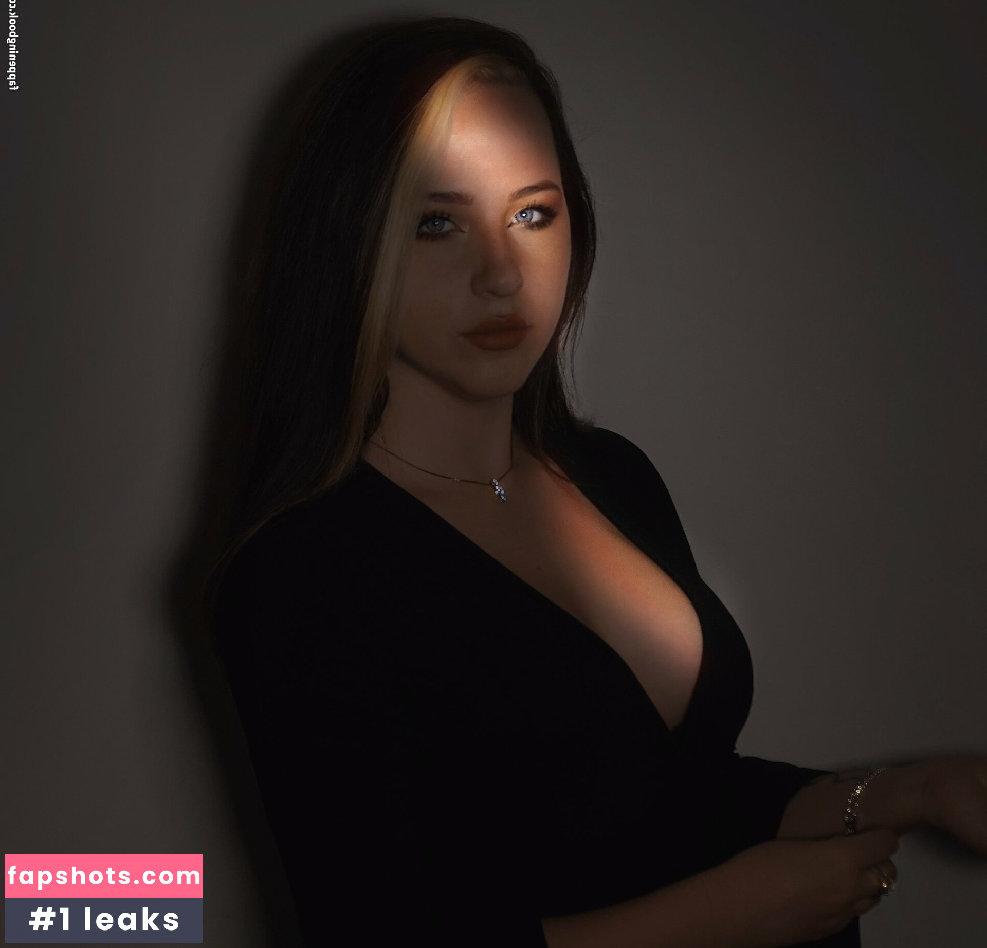 Shakaam gallery photo #33