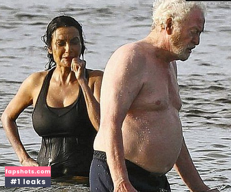 Shakira Caine gallery photo #16