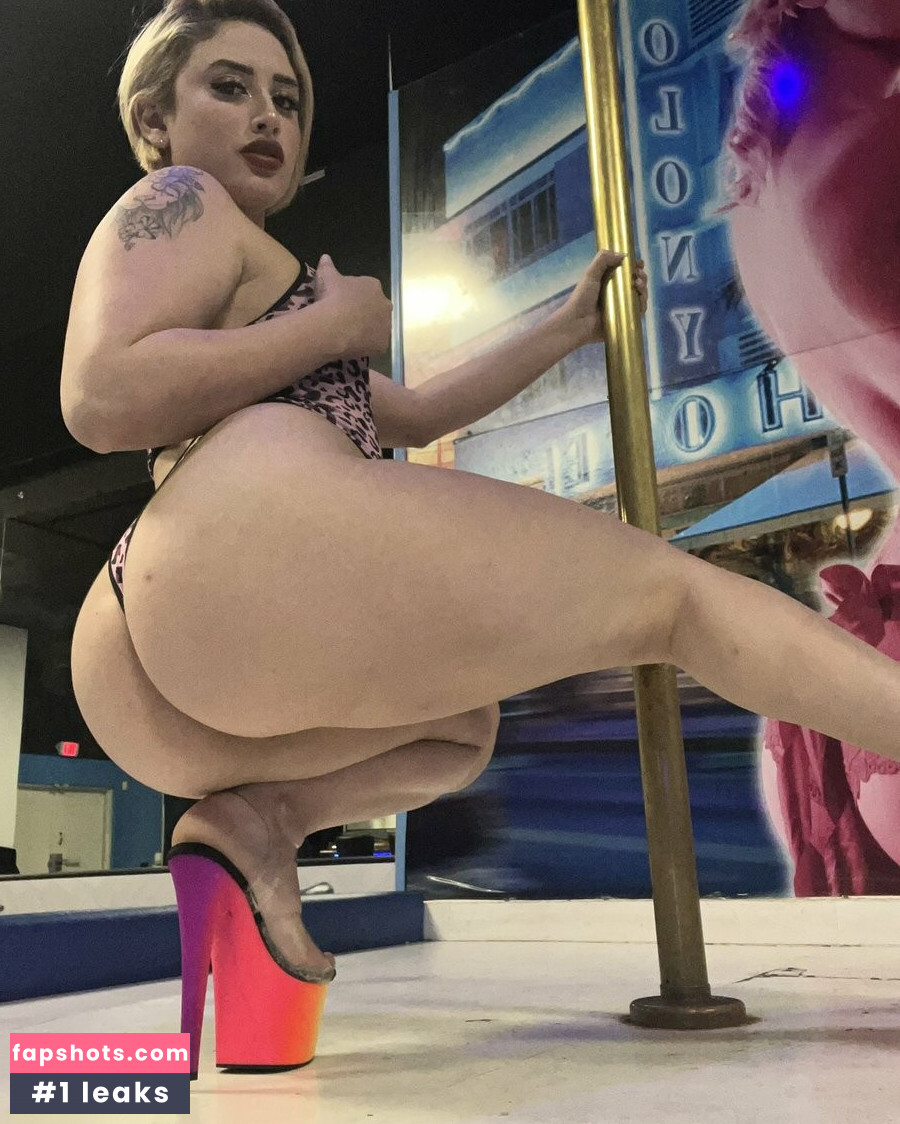 Shakira Temes gallery photo #6