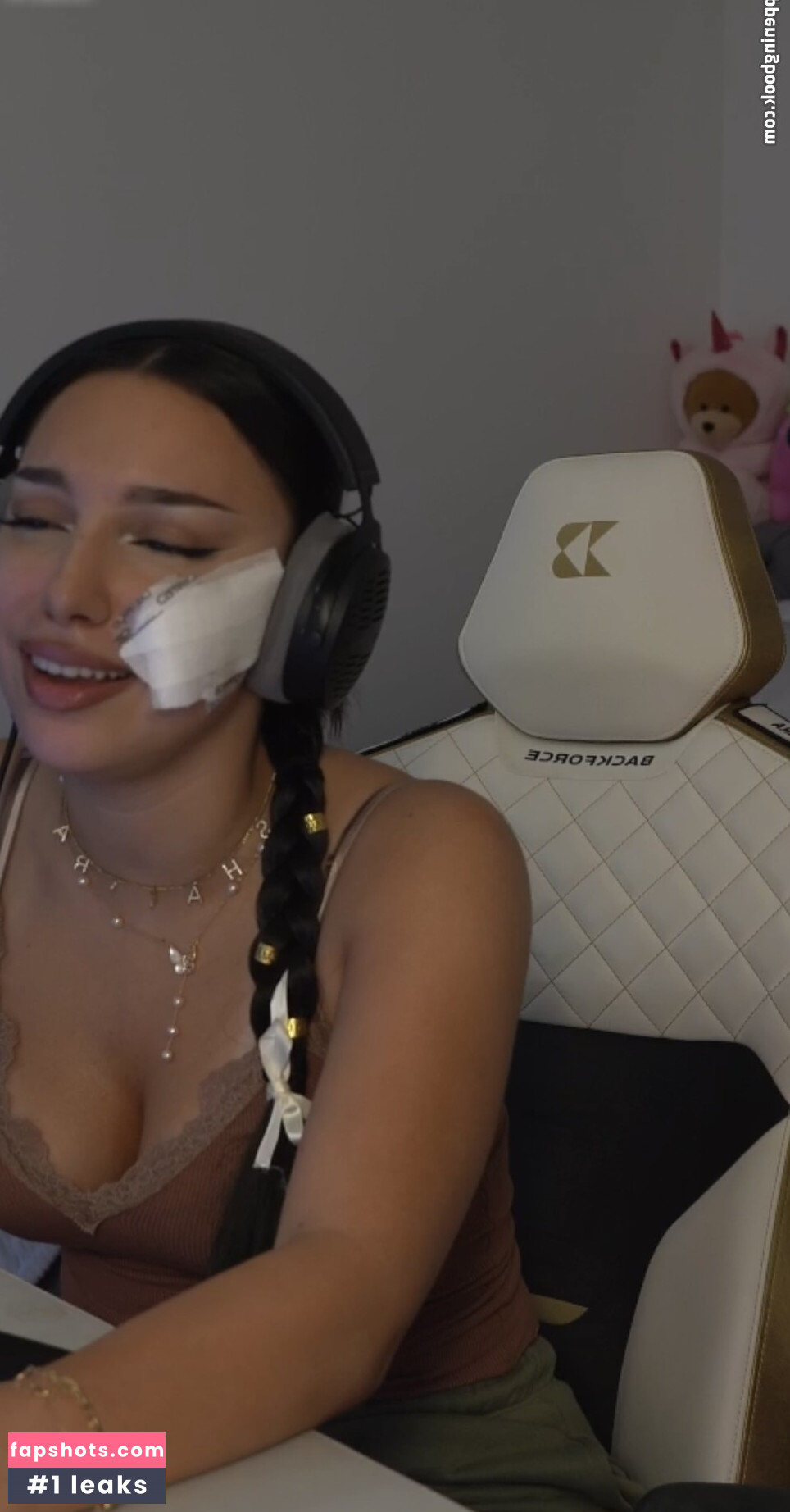 shakiravv gallery photo #8