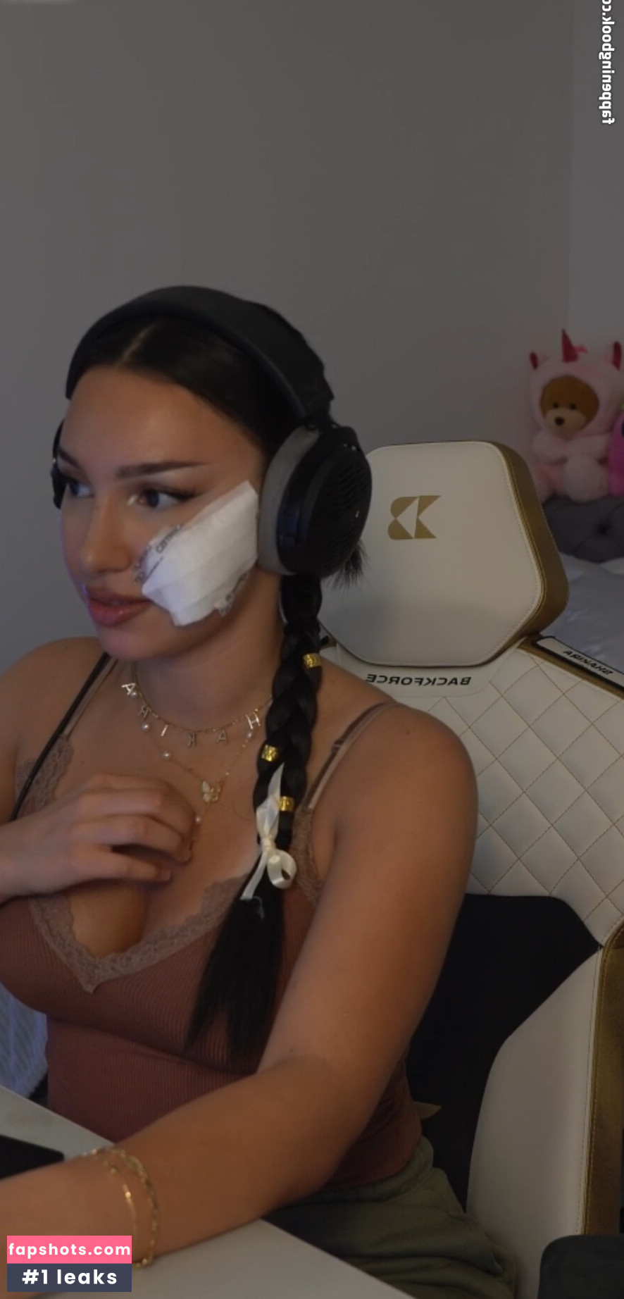 shakiravv gallery photo #10