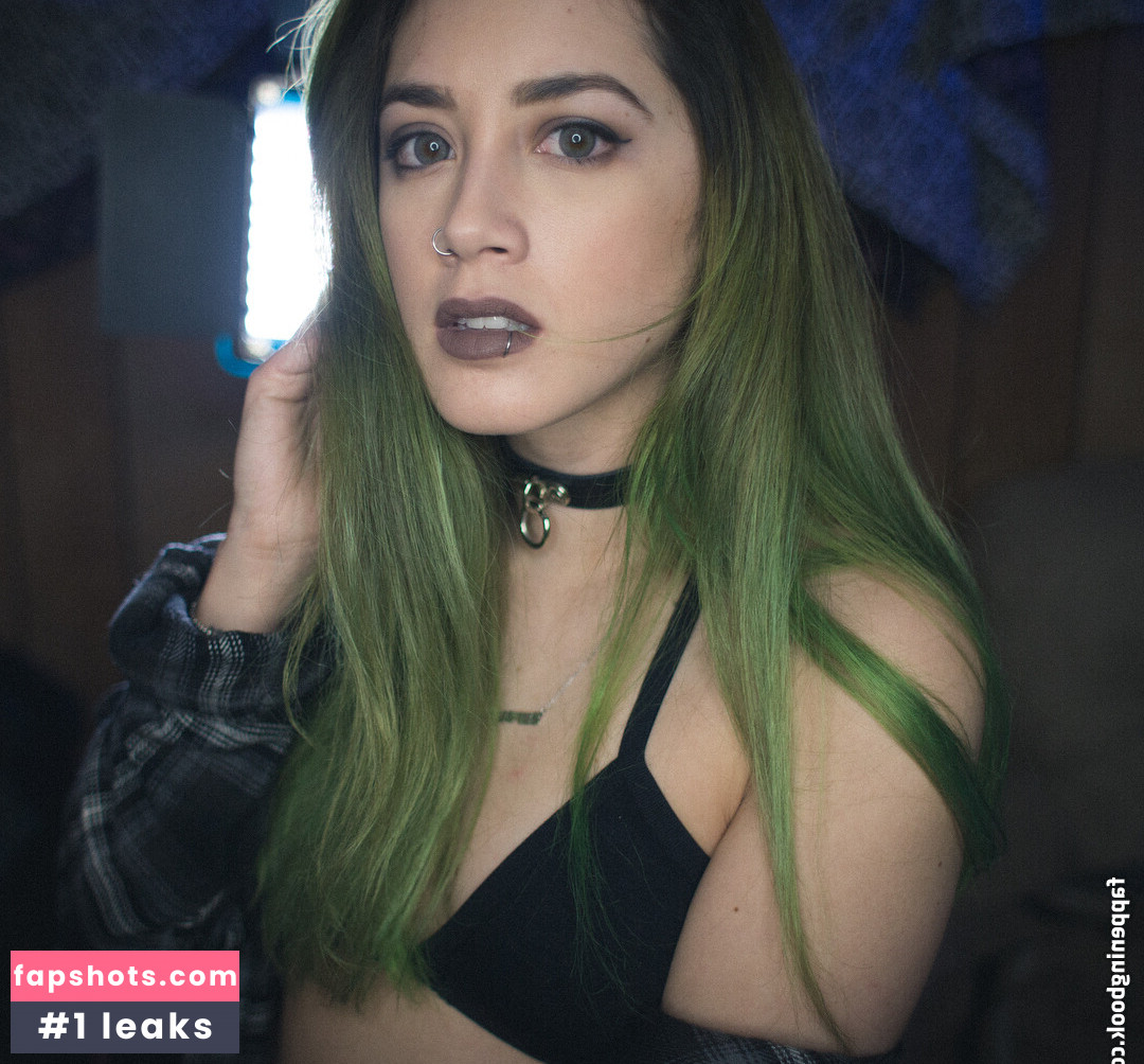 Shandude nude babe gallery