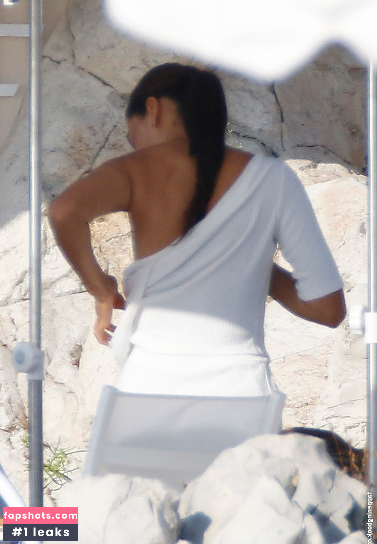 Shanina Shaik Nude Leaks OnlyFans Photos #210 - Fapshots