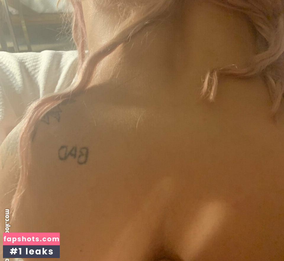 Shaninblake gallery photo #5