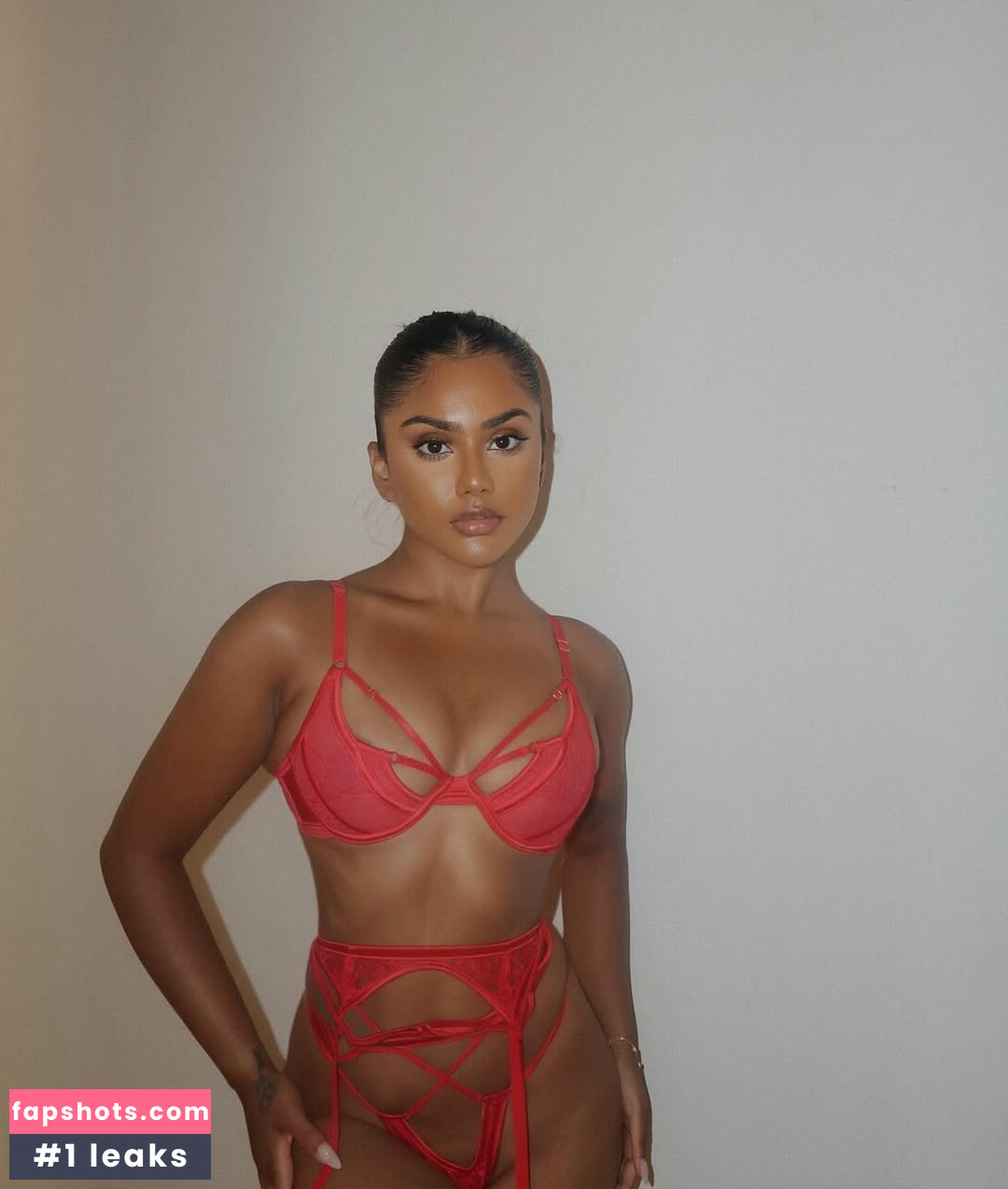 Shaniya Nisha gallery photo #10