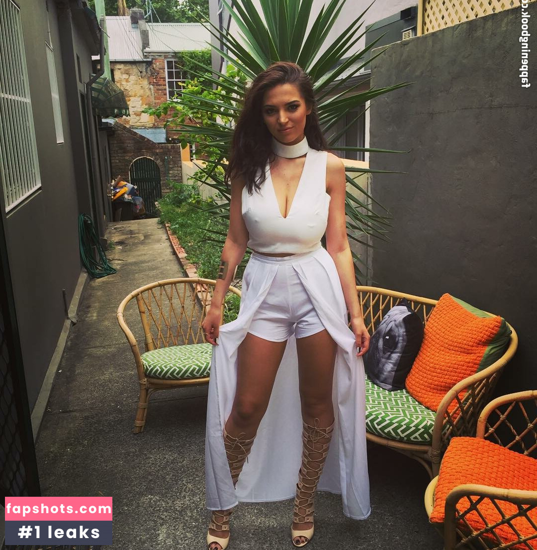 Shannon Barry gallery photo #23