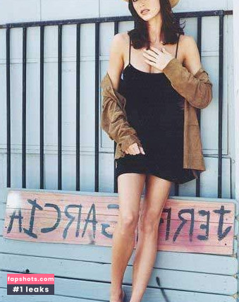 Shannon Elizabeth gallery photo #117