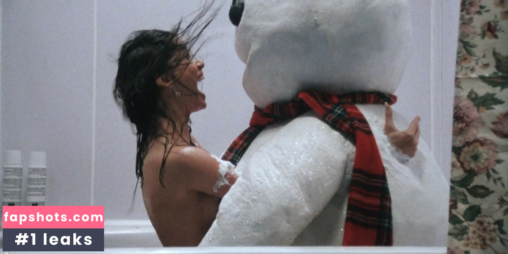 Shannon Elizabeth gallery photo #9