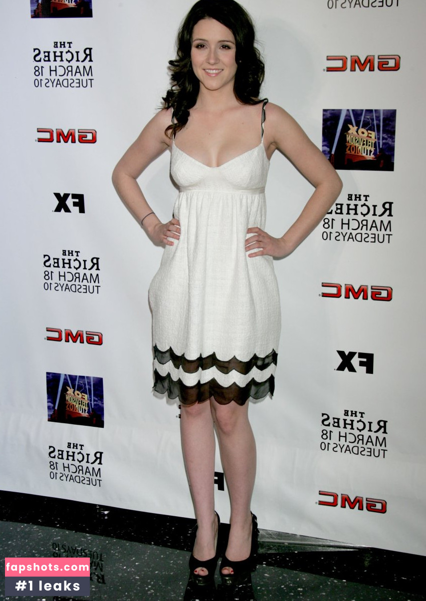 Shannon Woodward gallery photo #22