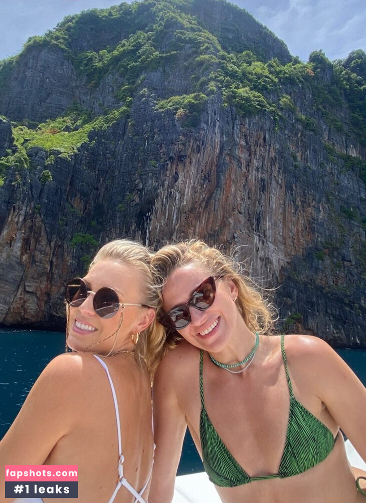 Shantel VanSanten gallery photo #550