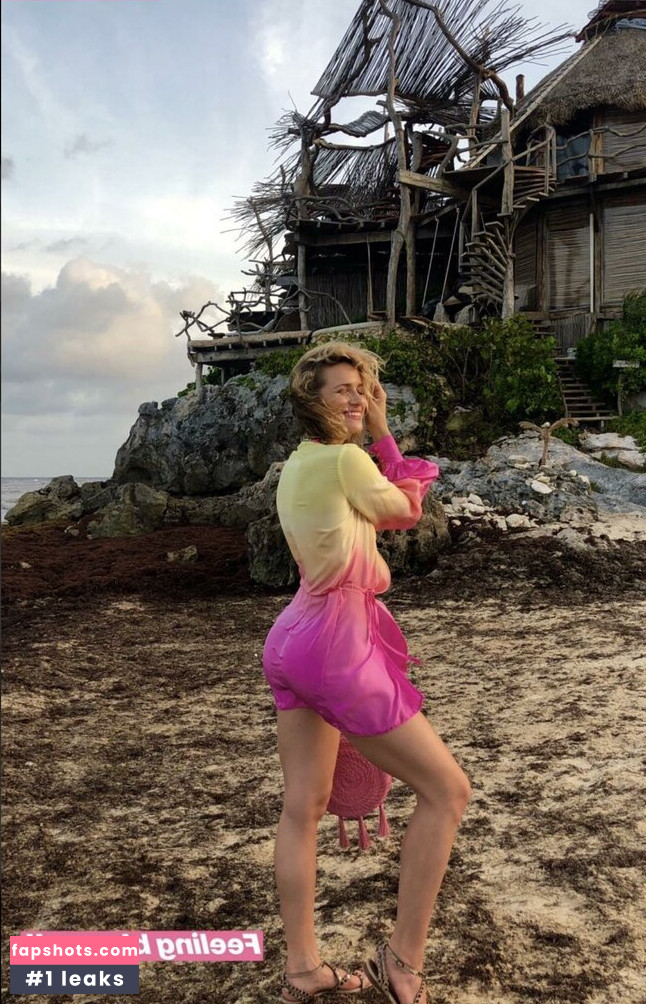 Shantel VanSanten gallery photo #571