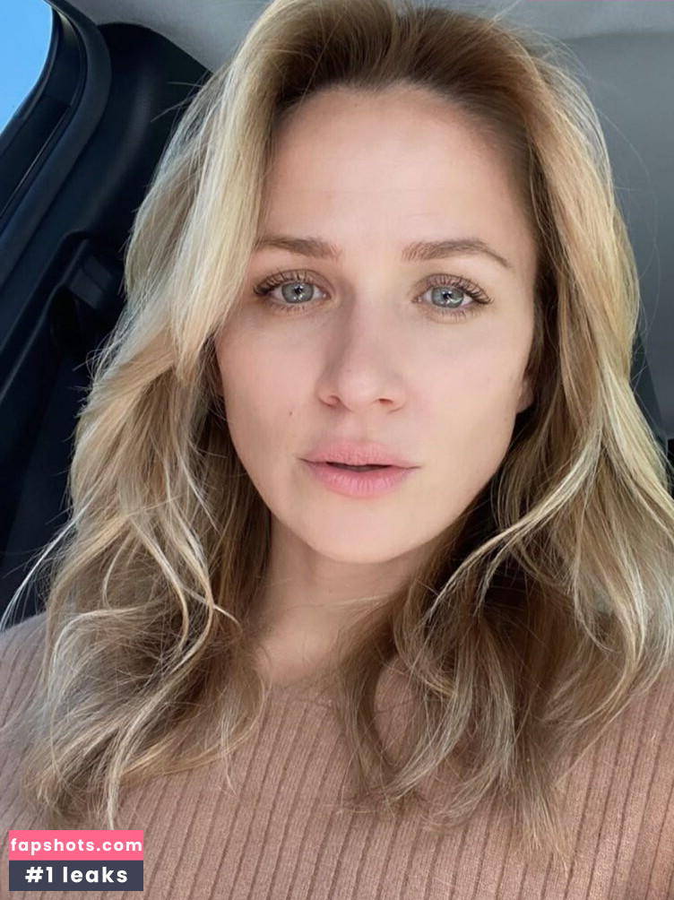 Shantel VanSanten gallery photo #596