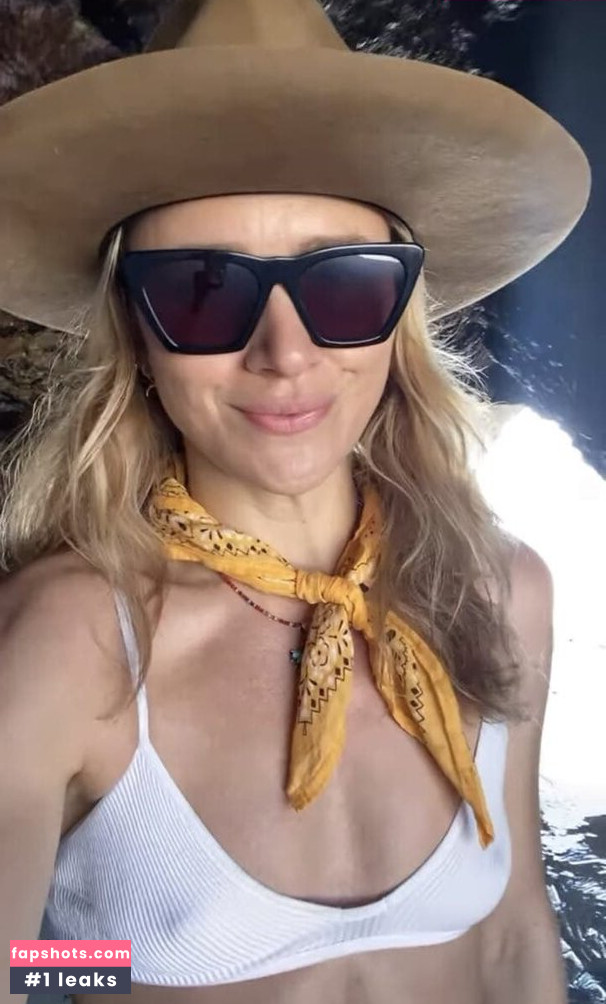 Shantel VanSanten gallery photo #598