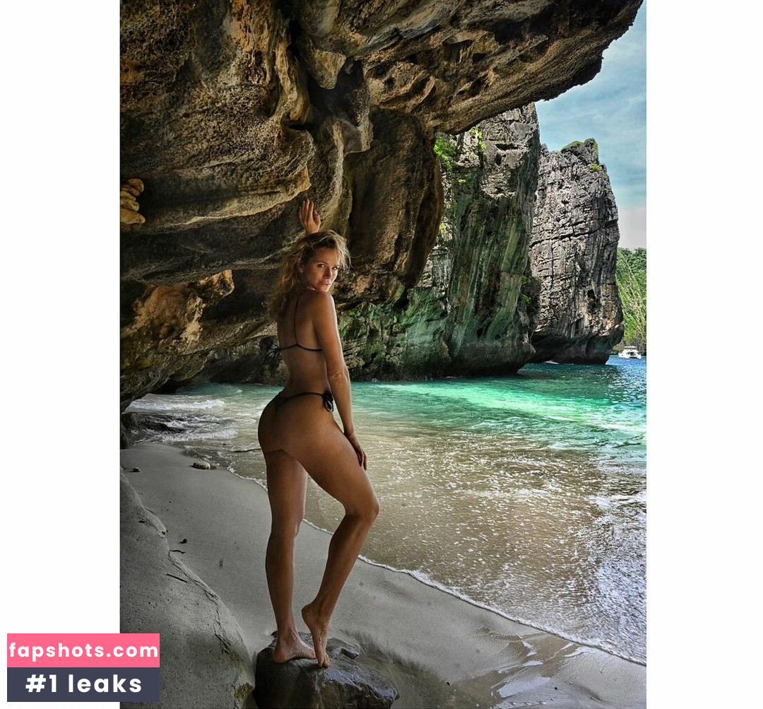 Shantel VanSanten gallery photo #619