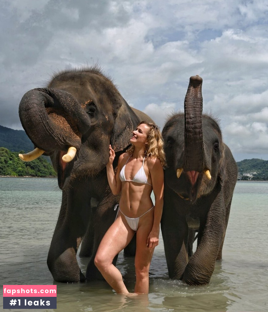 Shantel VanSanten gallery photo #633