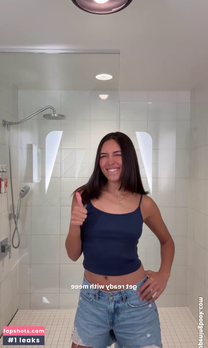 Shanti Tan gallery photo #103