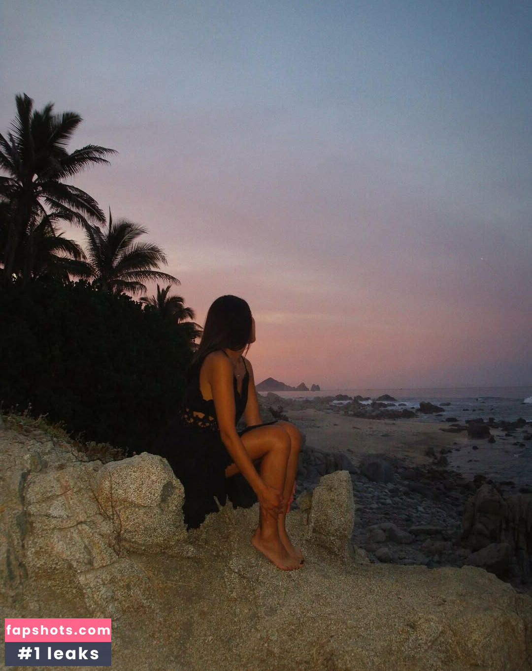 Shanti Tan gallery photo #111