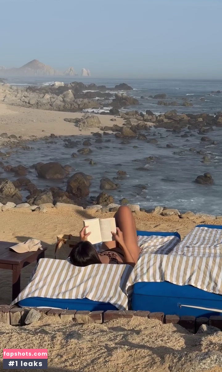 Shanti Tan gallery photo #123