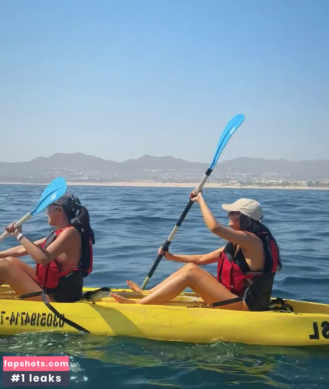 Shanti Tan gallery photo #132