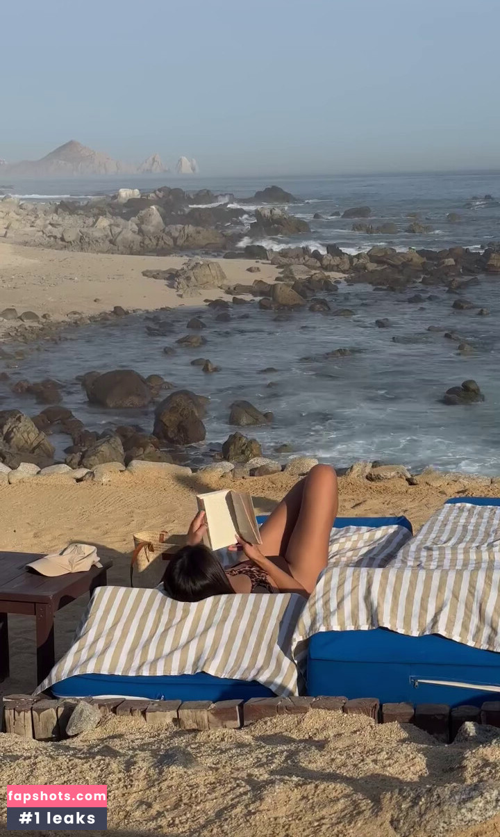 Shanti Tan gallery photo #134