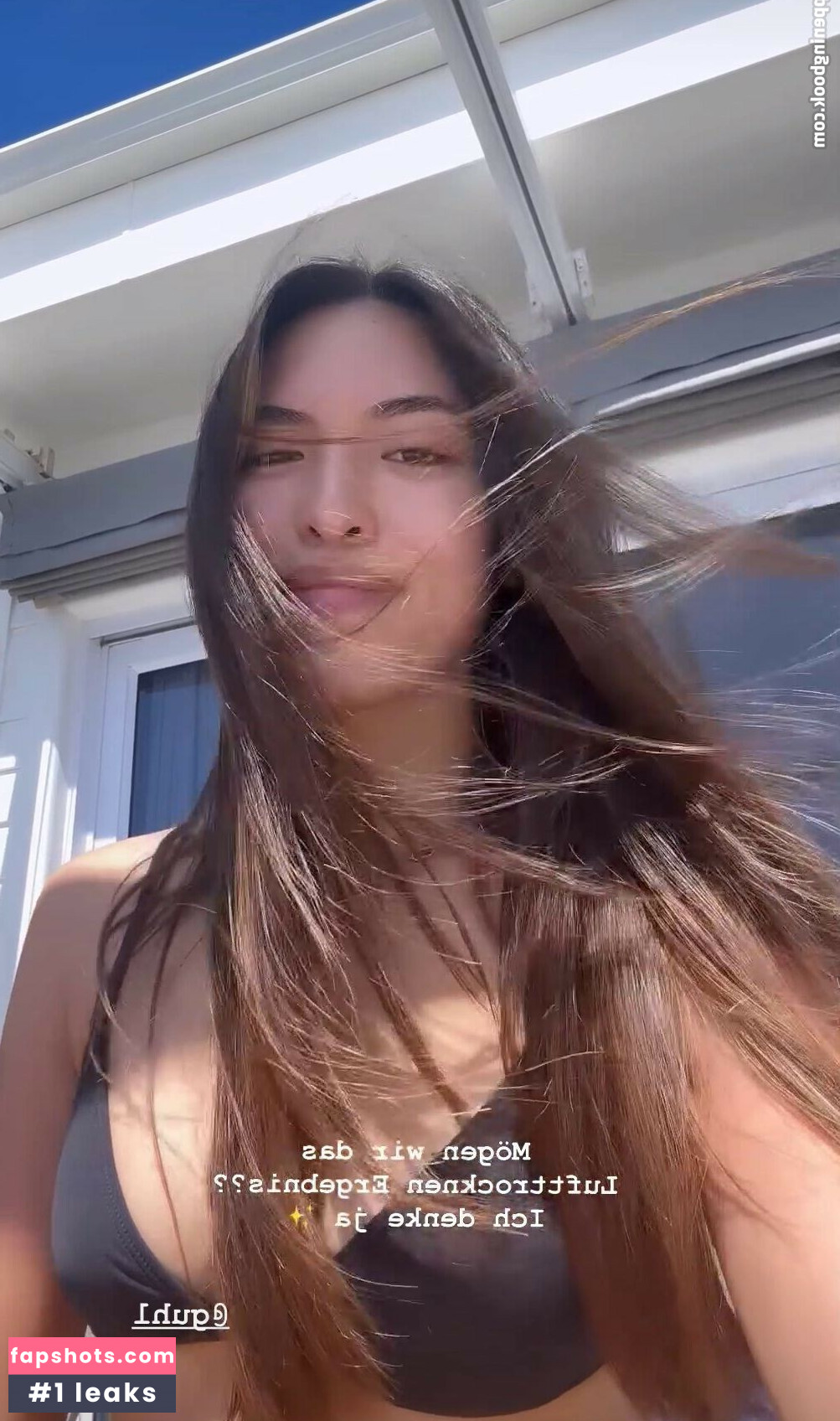 Shanti Tan gallery photo #162