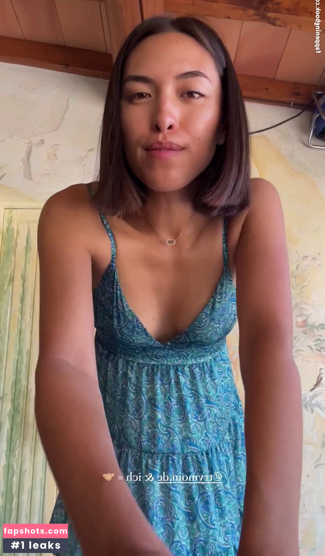 Shanti Tan gallery photo #168