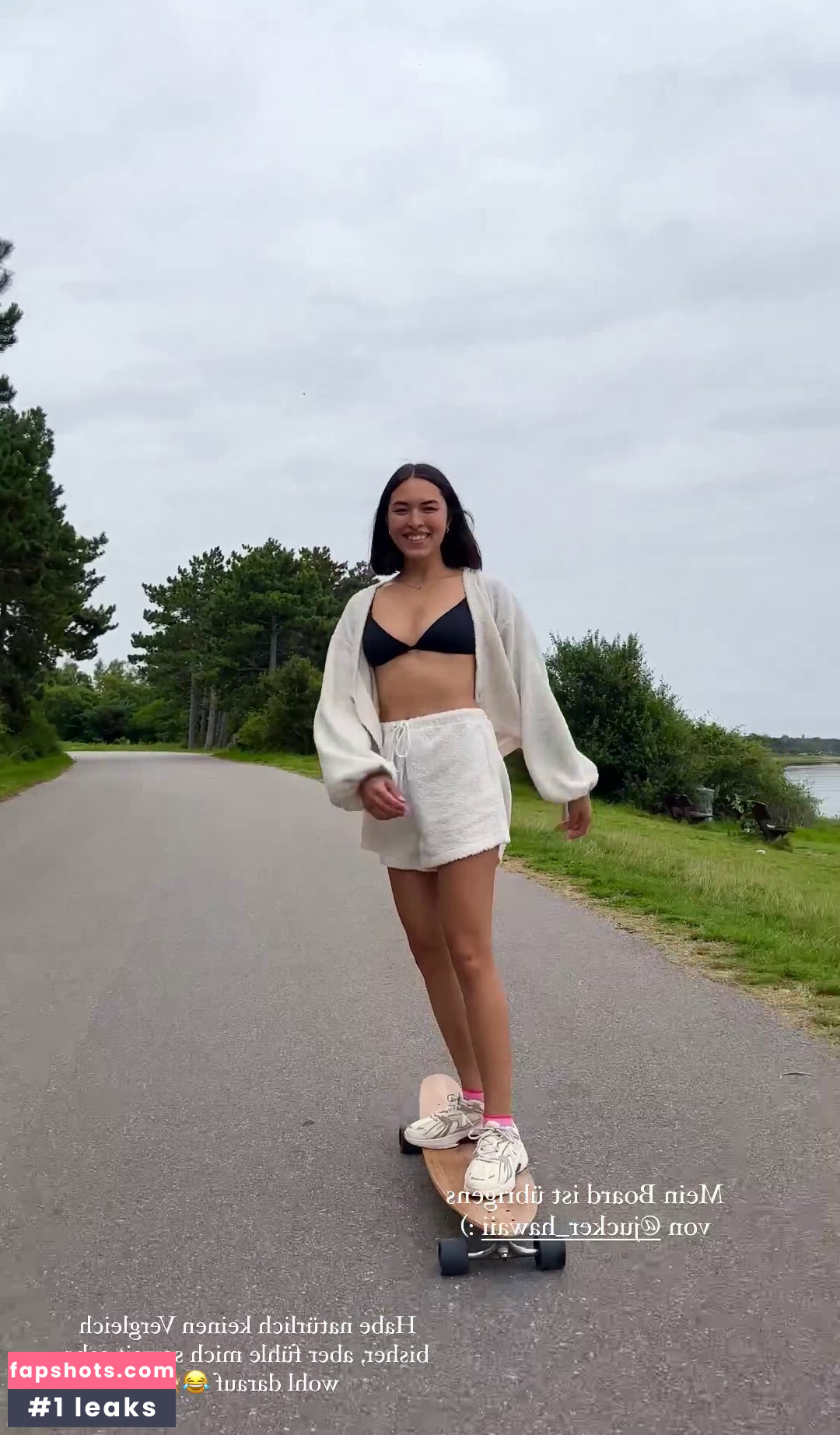 Shanti Tan gallery photo #197