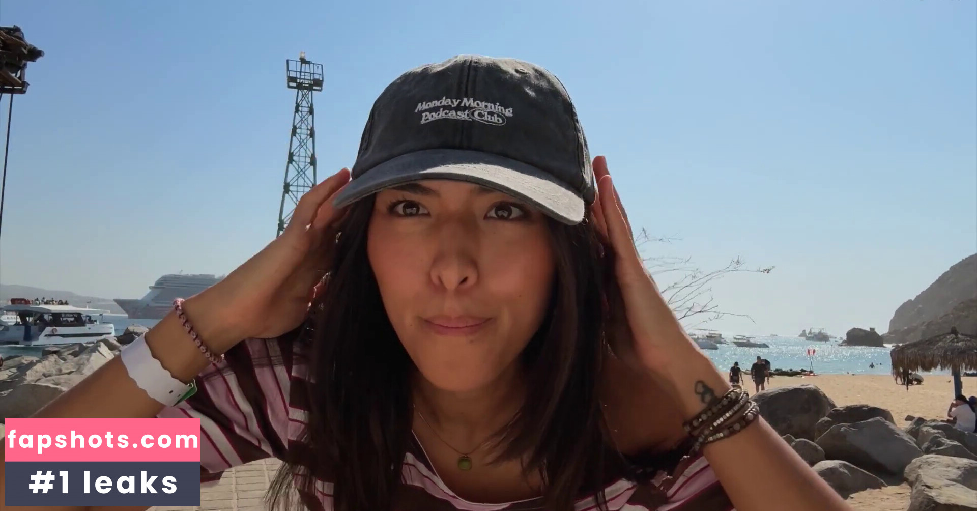 Shanti Tan gallery photo #3