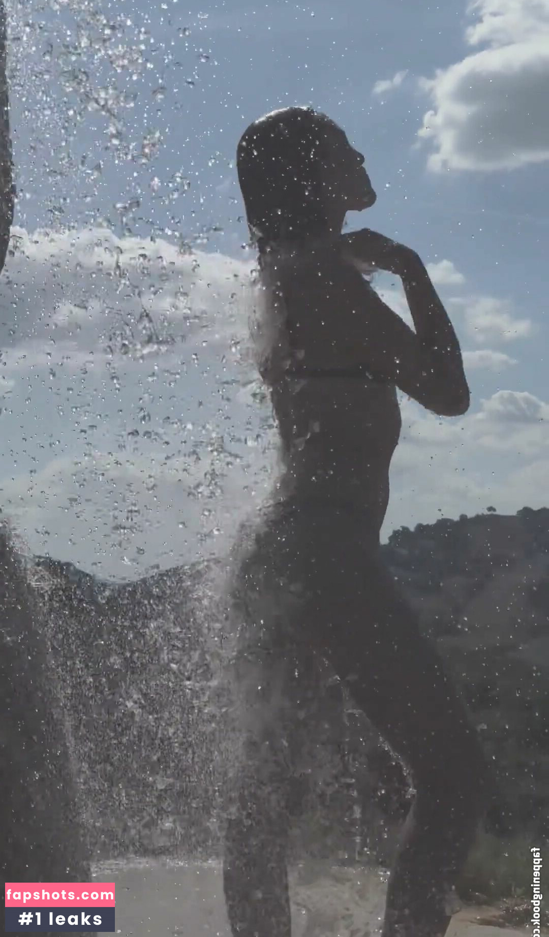 Shanti Tan gallery photo #204