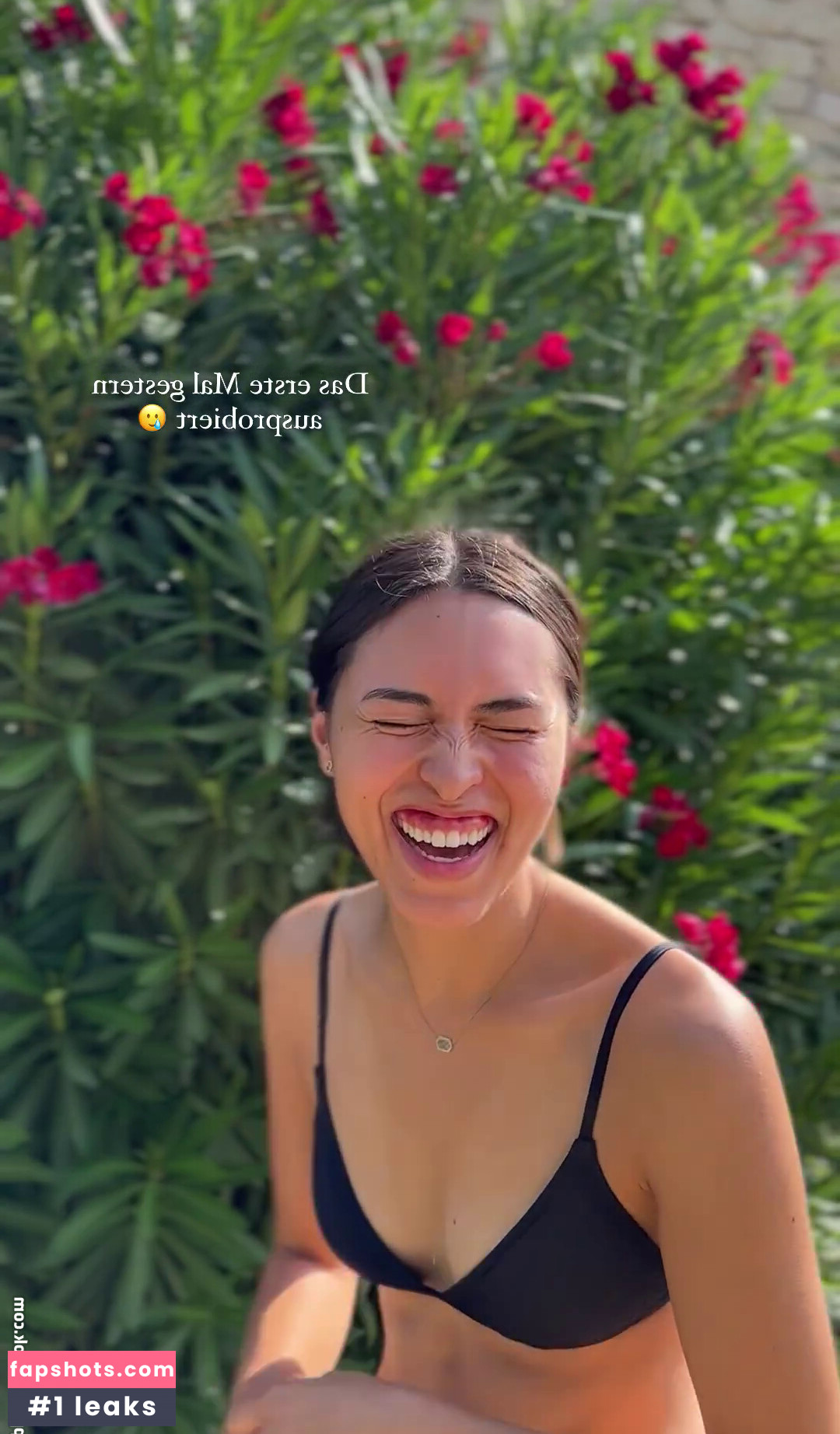 Shanti Tan gallery photo #228