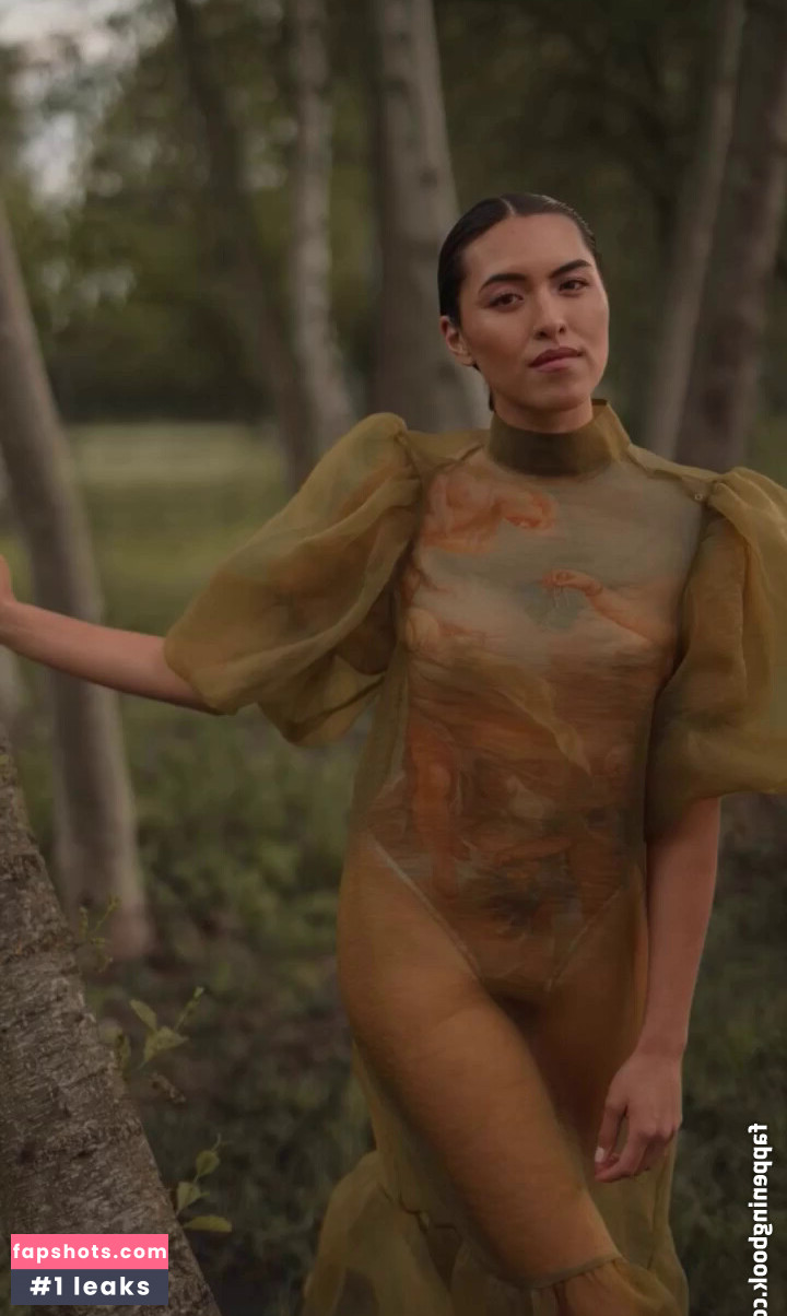 Shanti Tan gallery photo #263