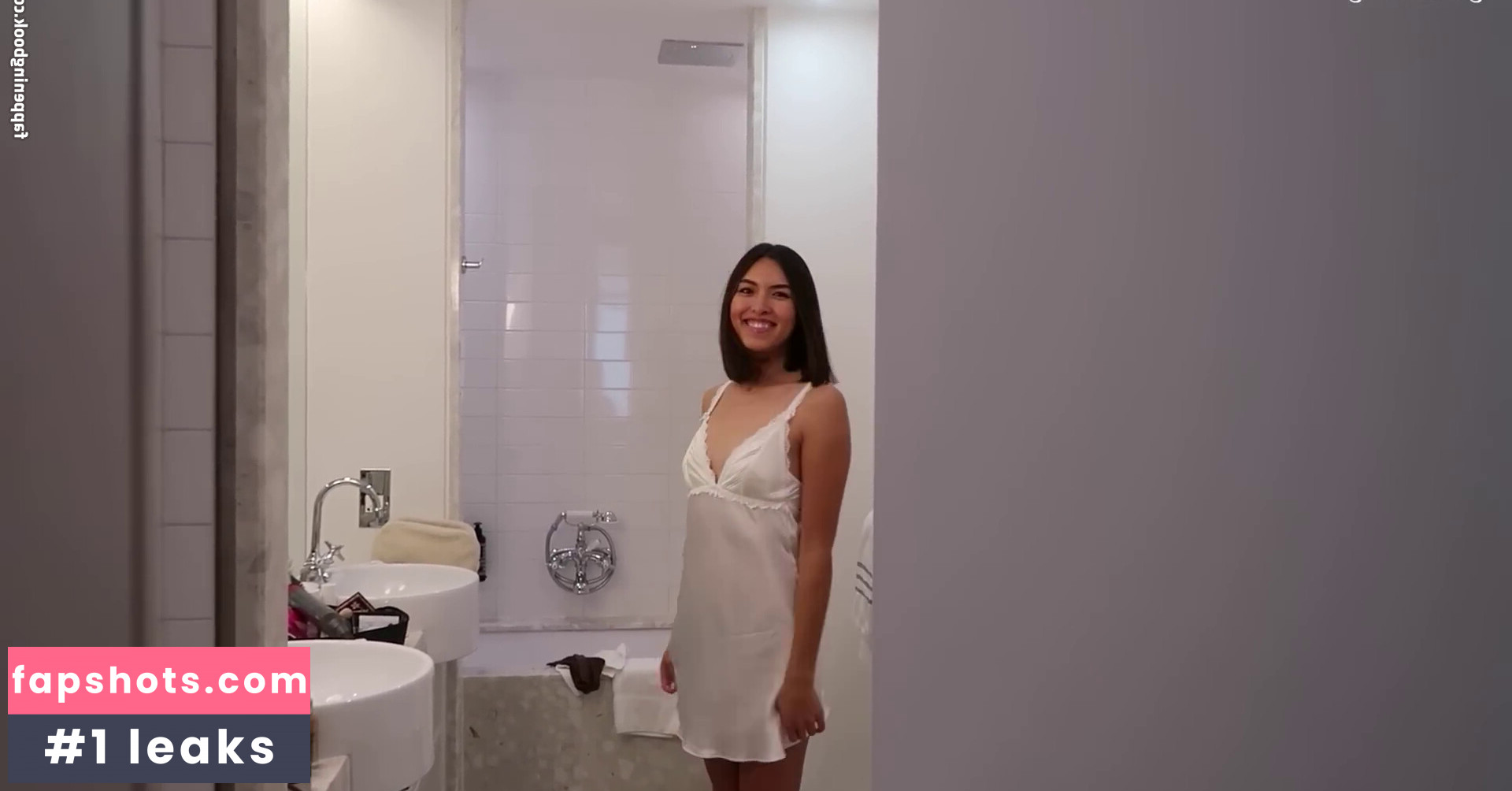 Shanti Tan gallery photo #289