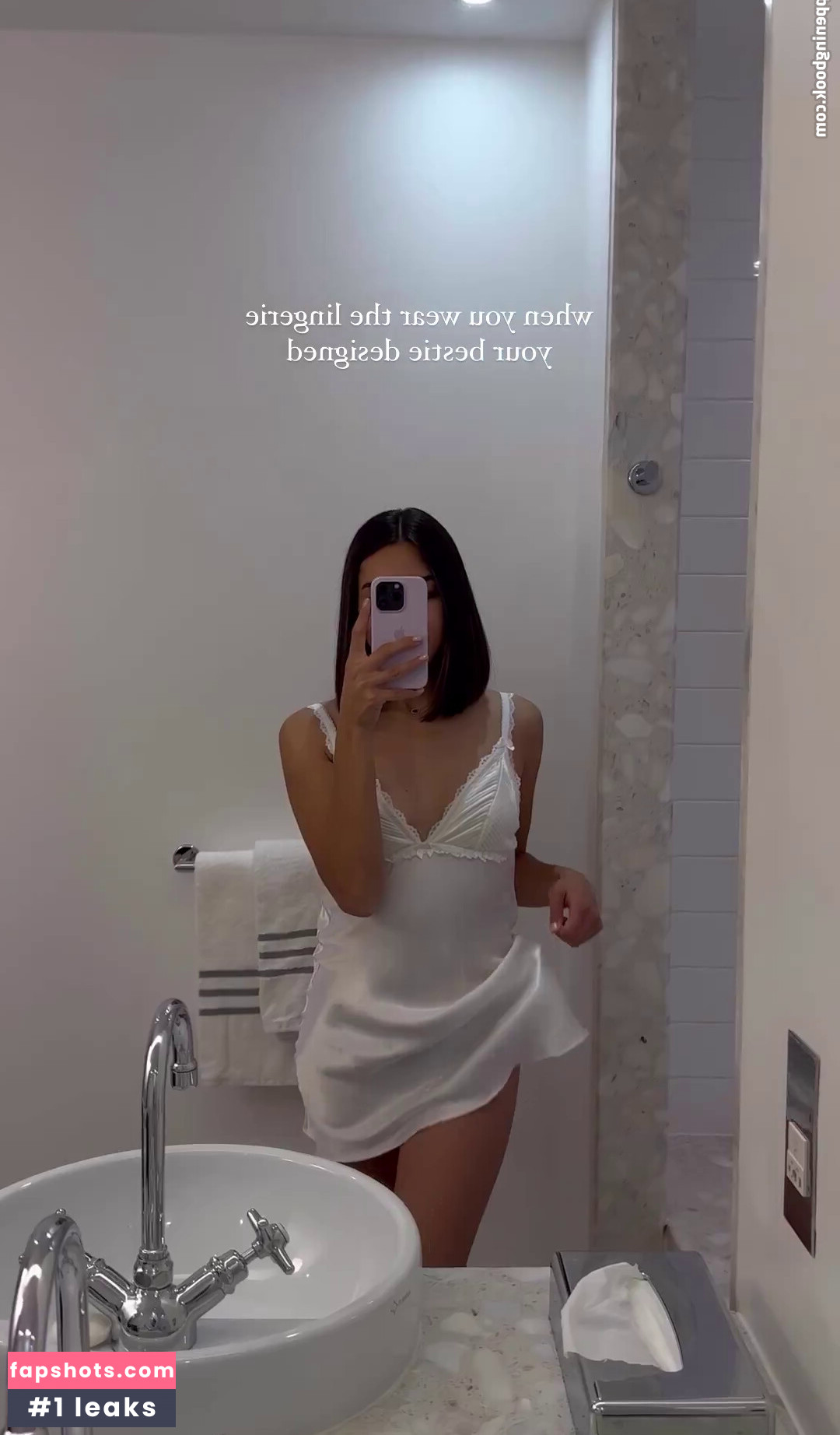 Shanti Tan gallery photo #299