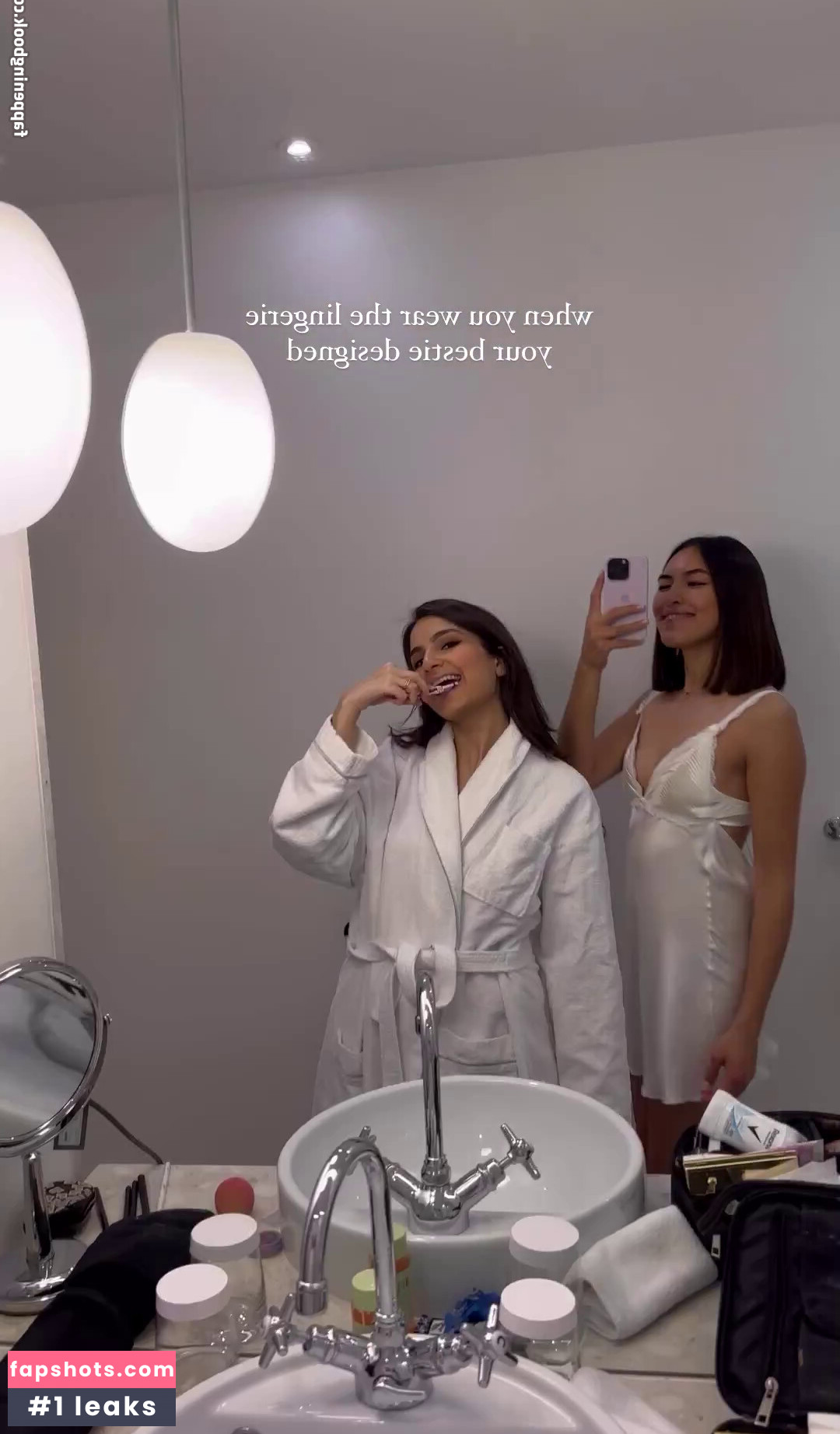 Shanti Tan gallery photo #300