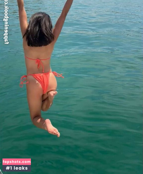 Shanti Tan gallery photo #43