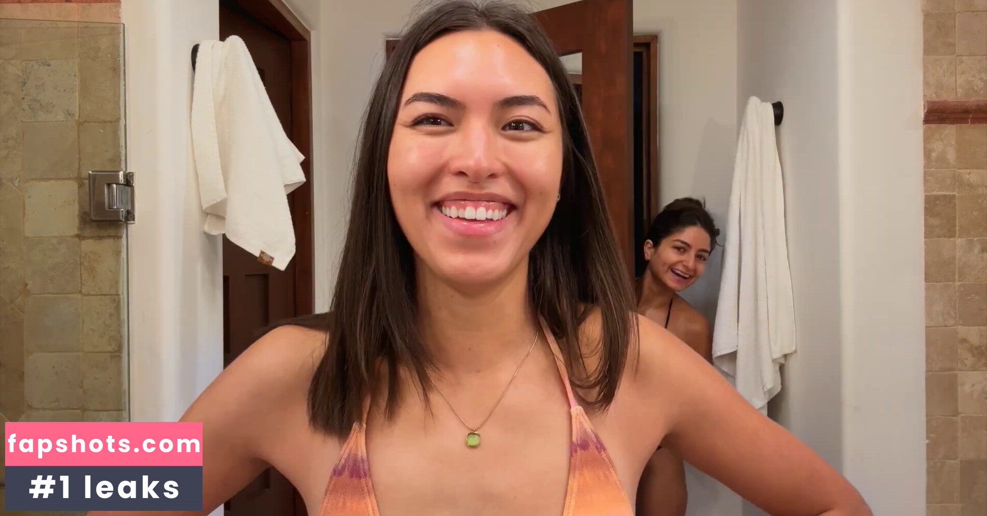 Shanti Tan gallery photo #57