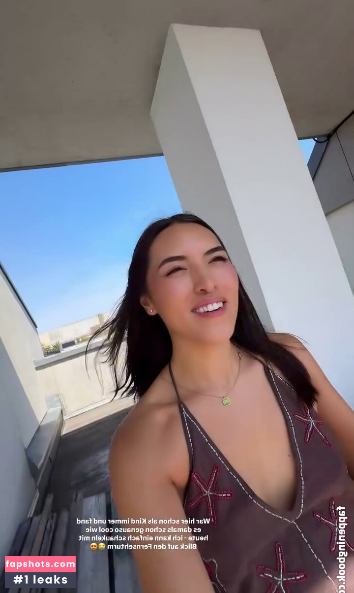 Shanti Tan gallery photo #77