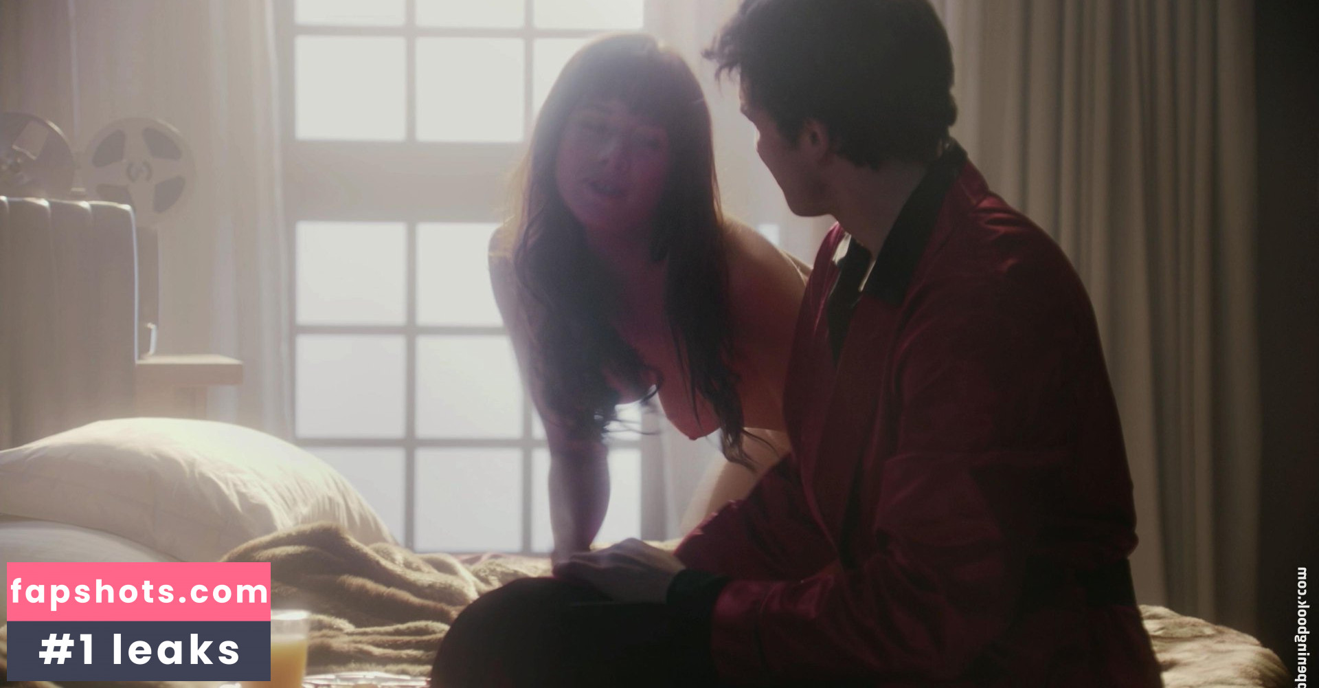 Shara Connolly gallery photo #9