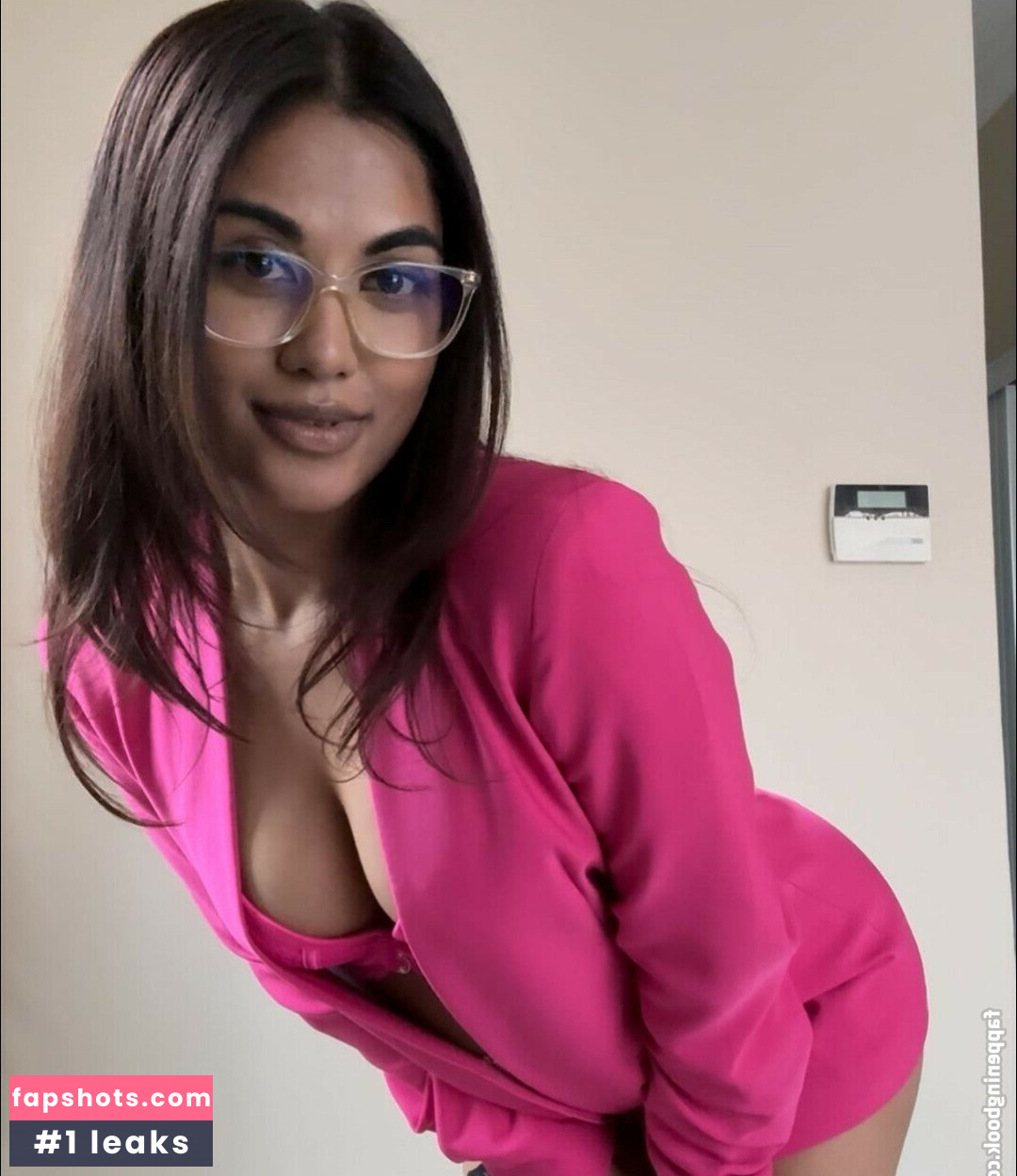 Sharen Cherise Makadooj gallery photo #5