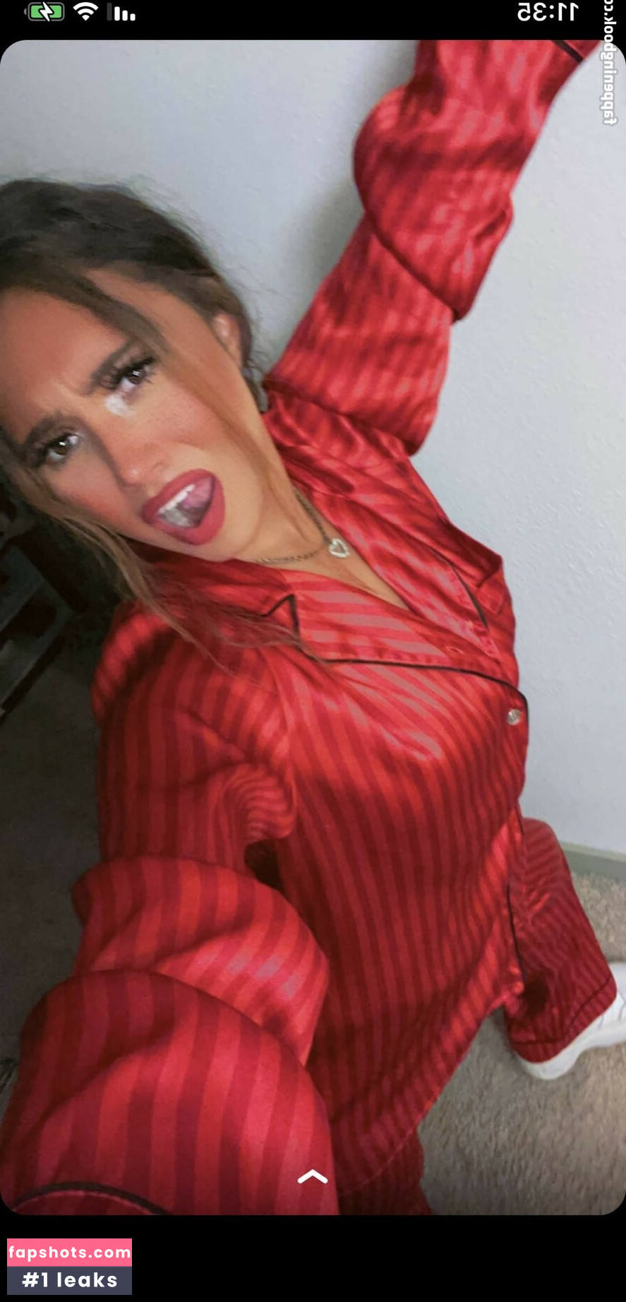 Shari G gallery photo #28