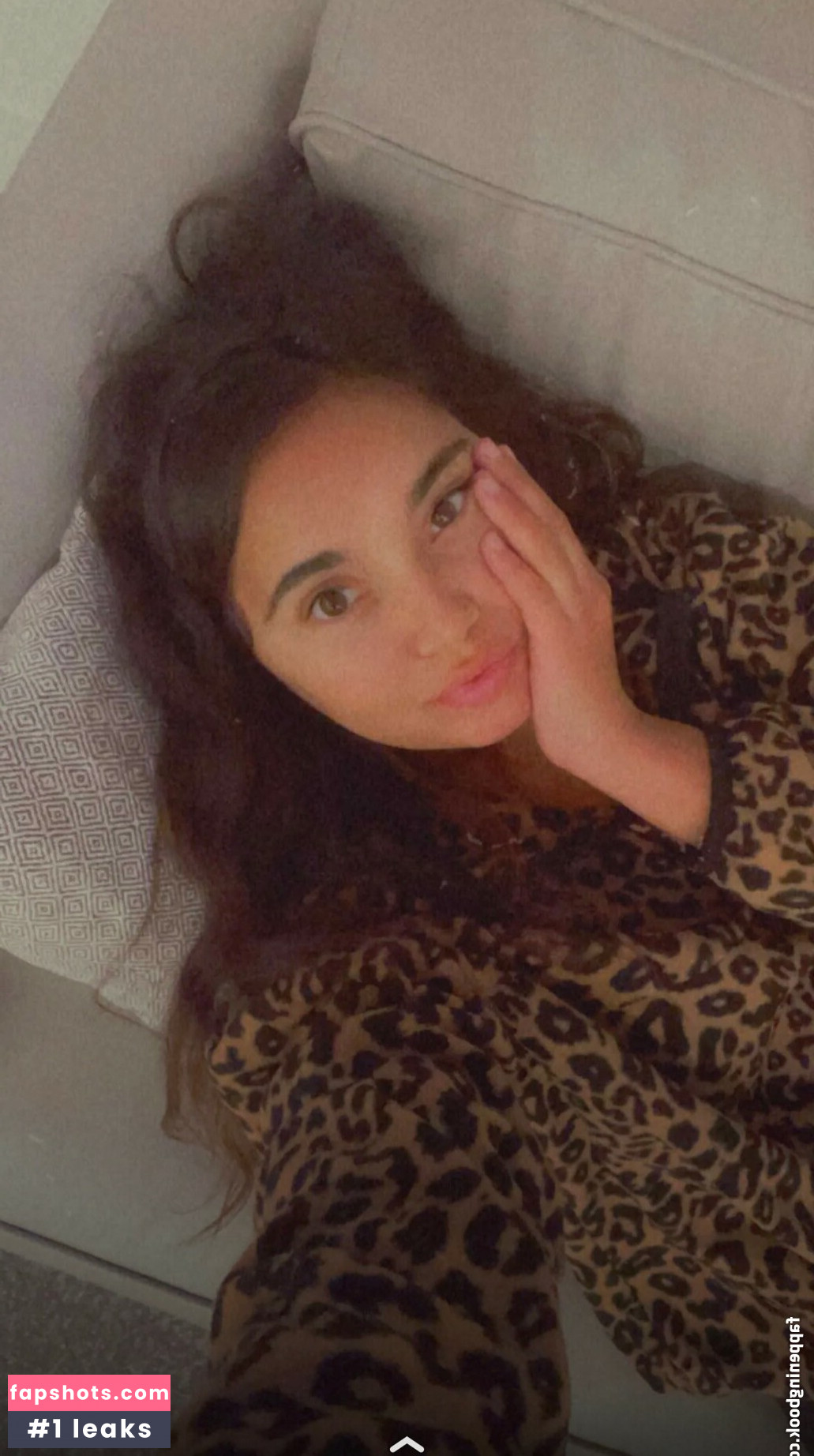 Shari G gallery photo #43