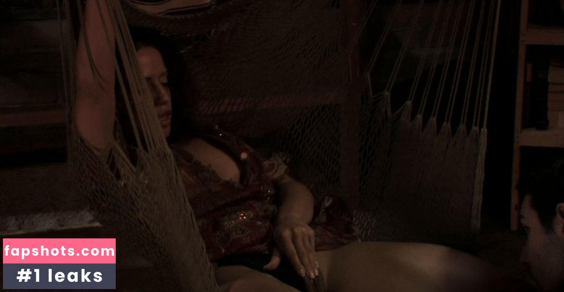 Shari Solanis gallery photo #34