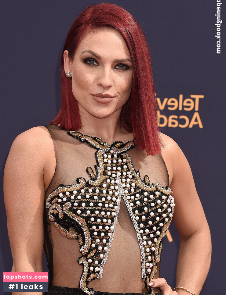 Sharna Burgess gallery photo #9