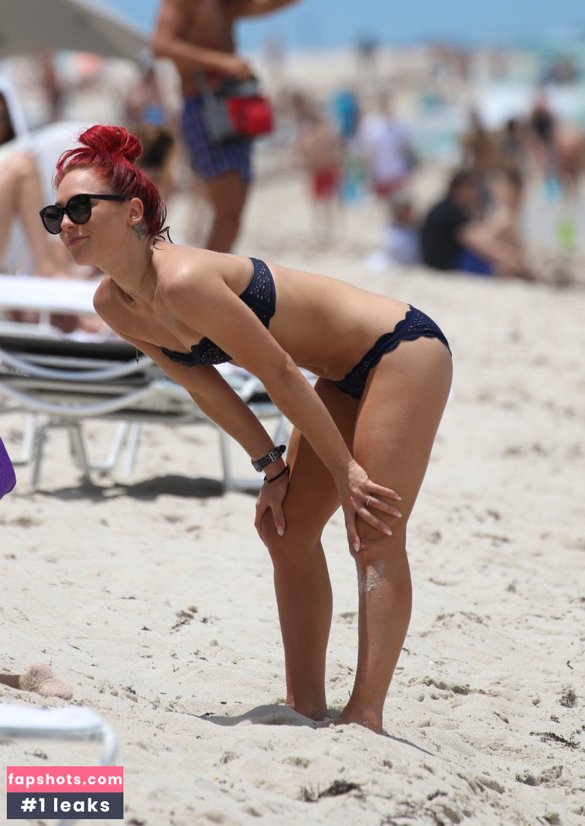 Sharna Burgess gallery photo #94