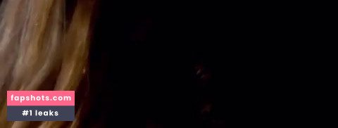 Sharon Case gallery photo #3