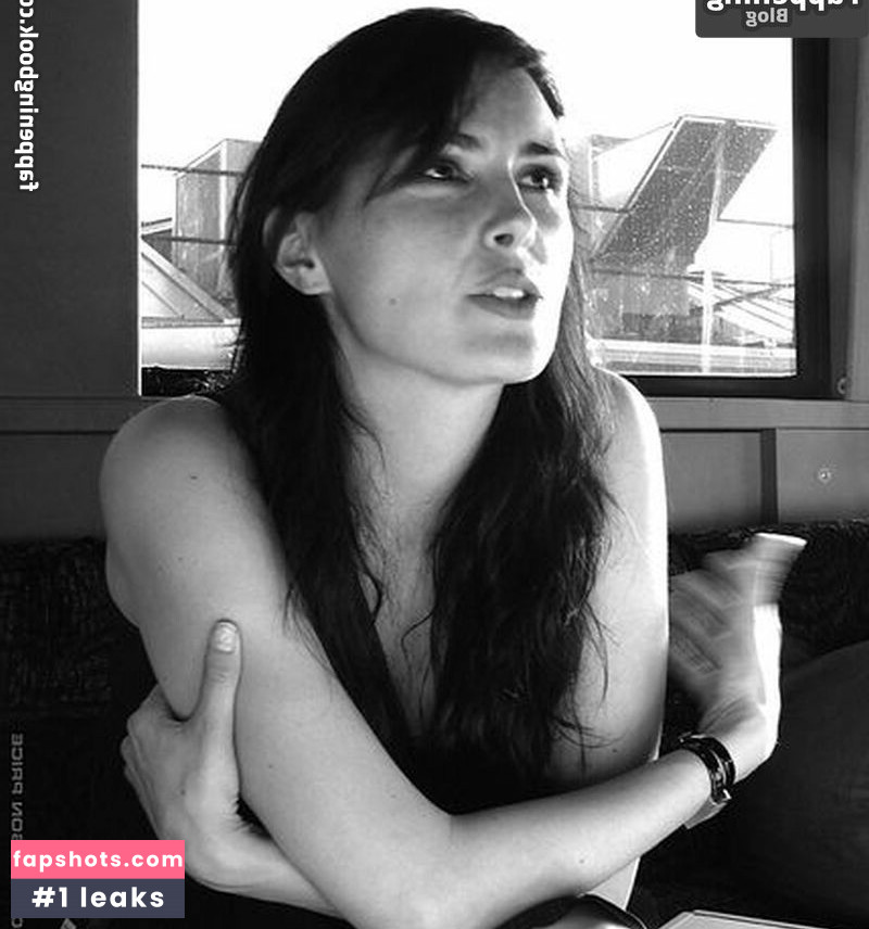 Sharon Den Adel gallery photo #6