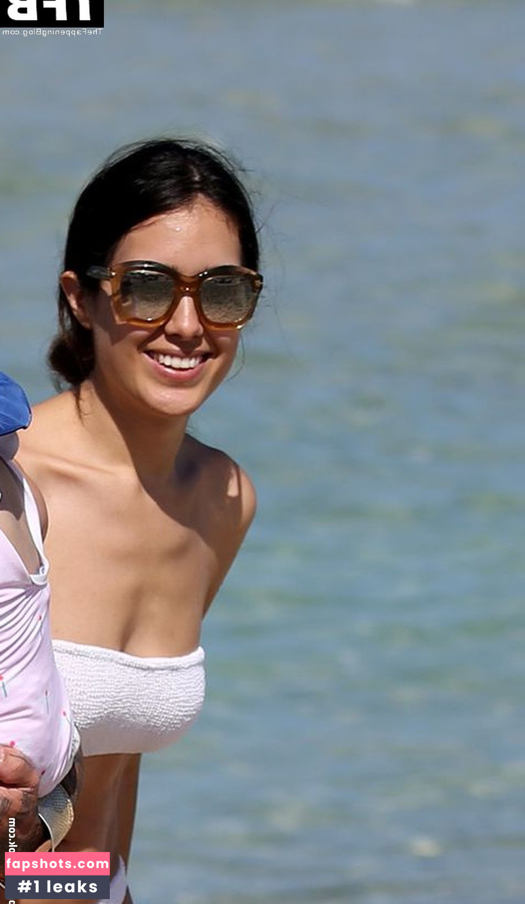 Sharon Fonseca gallery photo #4